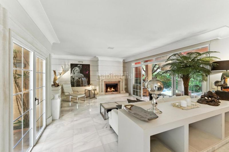 Foto 3e4df013-e359-4940-981e-daee95f03c01. Casa amb calefacció aparcament piscina a Playa de la Fontanilla Marbella