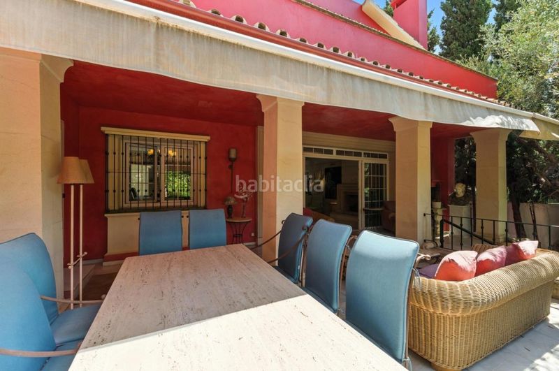 Foto 43892b98-5bb9-4cc8-9f28-c5e536a2ca25. Casa amb calefacció aparcament piscina a Playa de la Fontanilla Marbella