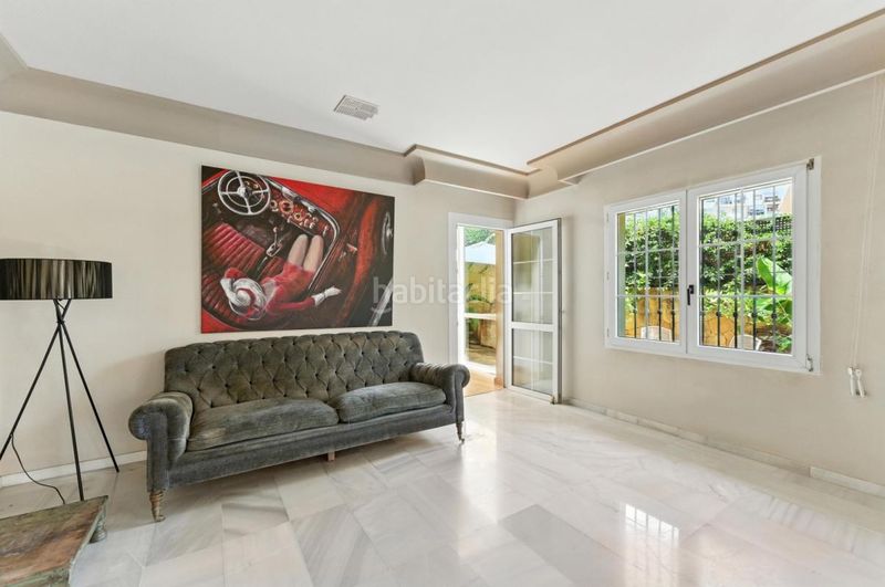 Foto 5838db10-c426-48d6-a7da-48a285b3faeb. Casa amb calefacció aparcament piscina a Playa de la Fontanilla Marbella