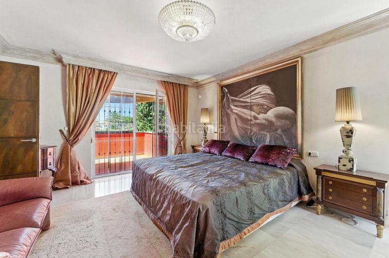 Foto 7484faf5-22af-4382-be52-751cd2b628b5. Casa amb calefacció aparcament piscina a Playa de la Fontanilla Marbella
