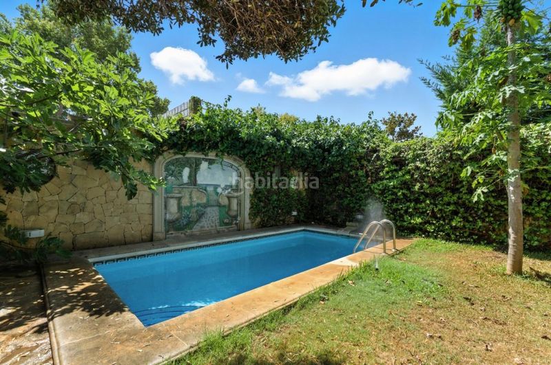 Foto a967ebdd-8975-4780-bac2-7e24938e7c24. Casa amb calefacció aparcament piscina a Playa de la Fontanilla Marbella