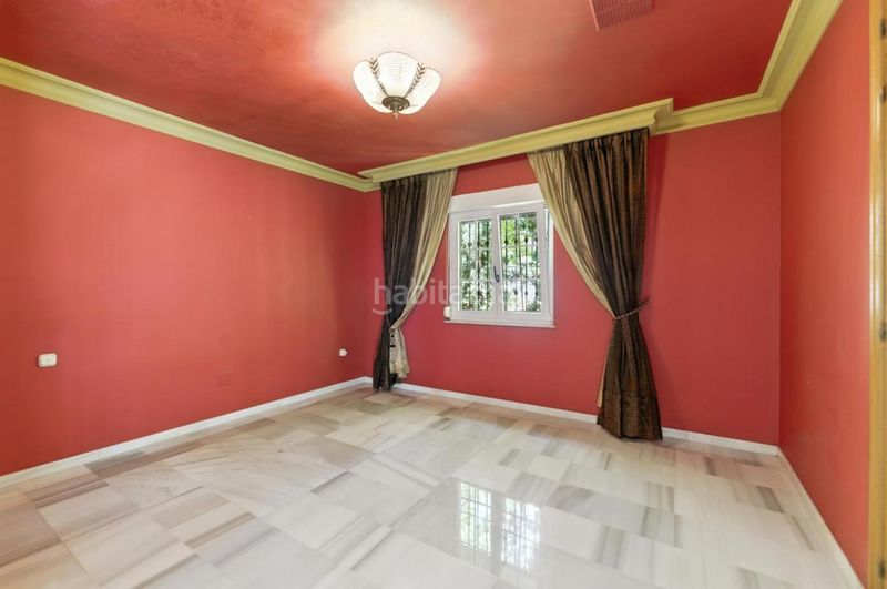 Foto b5b15a25-6958-464c-a95a-39acd0b9ac33. Casa amb calefacció aparcament piscina a Playa de la Fontanilla Marbella