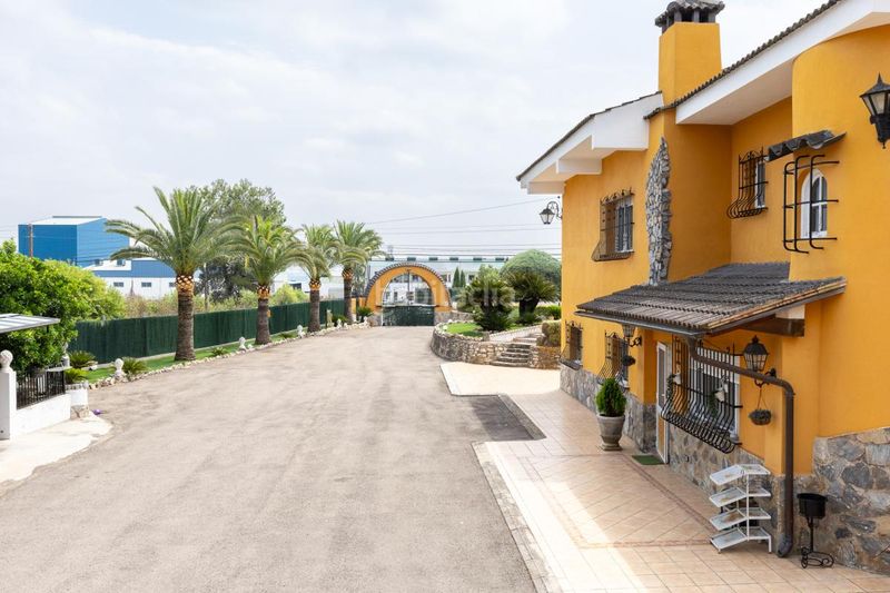 Foto 9f988d06-c733-44bf-8958-0520ce457eef. Chalet en Guadasséquies