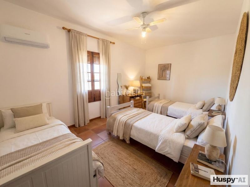 Foto aeaf8fe8-75d2-45b6-963b-2d4fccedb478. Masia amb calefacció aparcament piscina a Centro Antequera