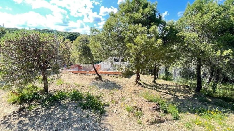 Foto 1ef42b2b-6580-41ba-b001-0f7fbce199e0. Casa amb calefacció aparcament piscina a Pino Alto-Navarredonda Valdemorillo