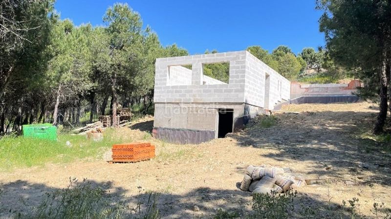 Foto 6783fa9d-bebd-44be-a3fd-2498261fb831. Casa amb calefacció aparcament piscina a Pino Alto-Navarredonda Valdemorillo