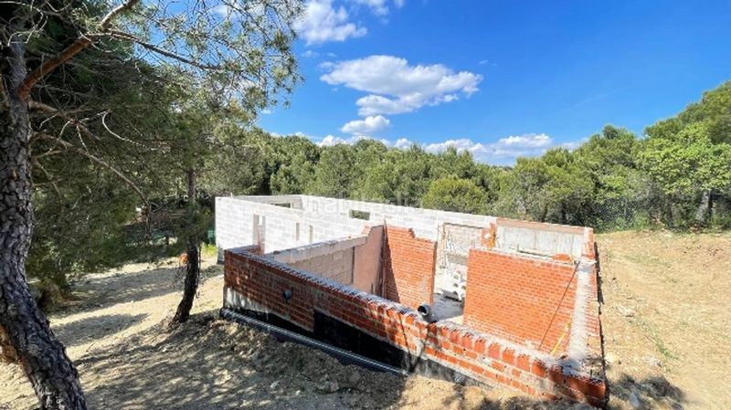 Foto b37df0fe-1d09-46c6-a6ec-f4c06b859745. Casa amb calefacció aparcament piscina a Pino Alto-Navarredonda Valdemorillo