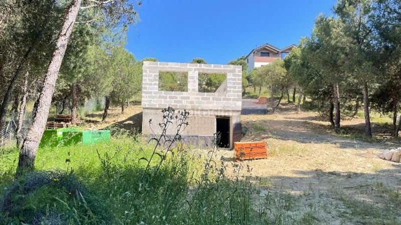 Foto b719f744-7961-4b3c-9bb2-4d3fdb6a3de7. Casa amb calefacció aparcament piscina a Pino Alto-Navarredonda Valdemorillo