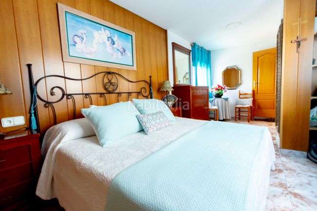 Foto 0c6ba138-438f-4a4b-a95b-350a2aa9d0c0. Casa aparellada amb calefacció a Moncada