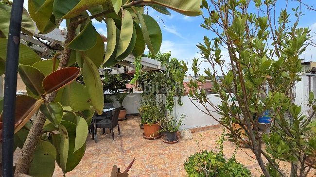 Foto 1a514719-5022-4370-bb31-9c9d4bf24c77. Casa aparellada amb calefacció a Moncada