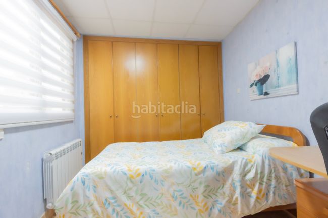 Foto 1a8c1f03-273a-4468-b61f-12b8652b6733. Casa aparellada amb calefacció a Moncada