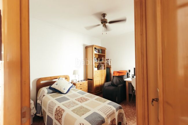 Foto 2659bc21-ecf4-4137-875a-e6e9c7fc18e4. Casa aparellada amb calefacció a Moncada