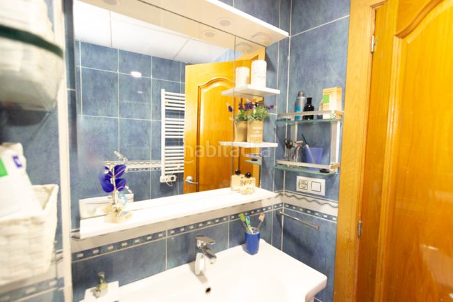 Foto 32cd150c-0b04-4547-bac1-cf596daebd47. Casa aparellada amb calefacció a Moncada