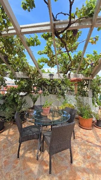 Foto 89f376a1-8310-42fa-a125-37086f6b6e1c. Casa aparellada amb calefacció a Moncada