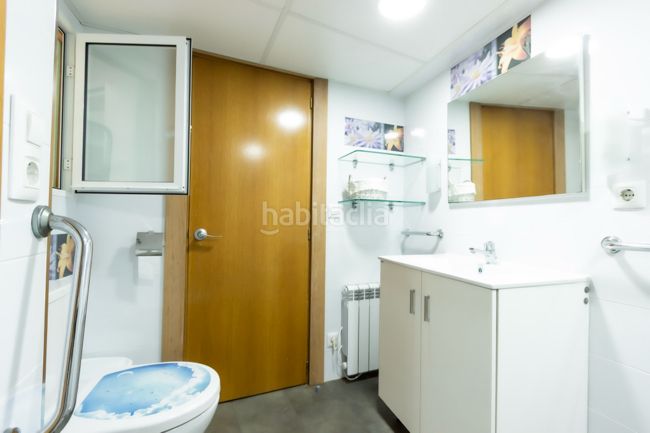 Foto 8be0c9b0-8b1b-4975-94a4-0e4c8030f60e. Casa aparellada amb calefacció a Moncada