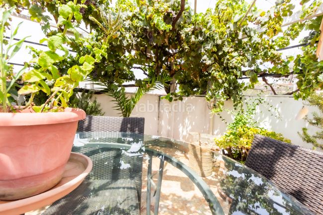 Foto bd3cb7fc-8339-48f4-851b-74511f044894. Casa aparellada amb calefacció a Moncada