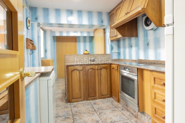 Foto c30d5ffb-dc2f-49a2-81bb-4b8d3185b8d5. Casa aparellada amb calefacció a Moncada