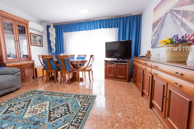 Foto d04574ef-8c22-45ea-950a-ddcf5d1f91be. Casa aparellada amb calefacció a Moncada