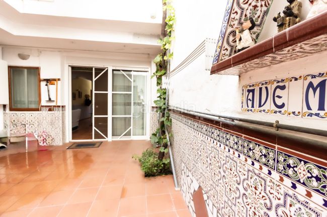 Foto db5212f1-3531-42c2-b4c4-dc0126ed32ed. Casa aparellada amb calefacció a Moncada