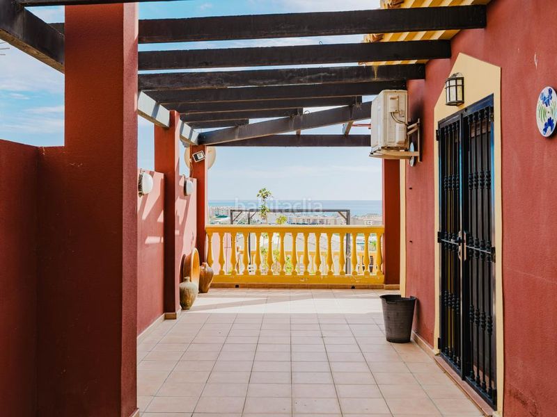 Foto ea4ba5a5-b261-4383-b237-a1afde767873. Chalet en Urbanización Santa Rosa Torrox