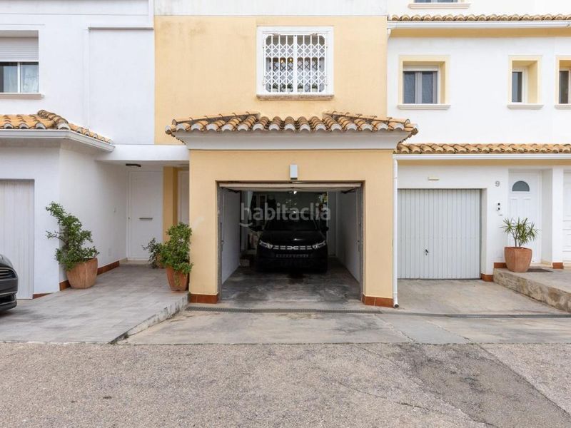 Foto 164cb697-89f2-4b4a-91f8-563ae00395be. Casa adossada amb calefacció aparcament piscina a Dénia