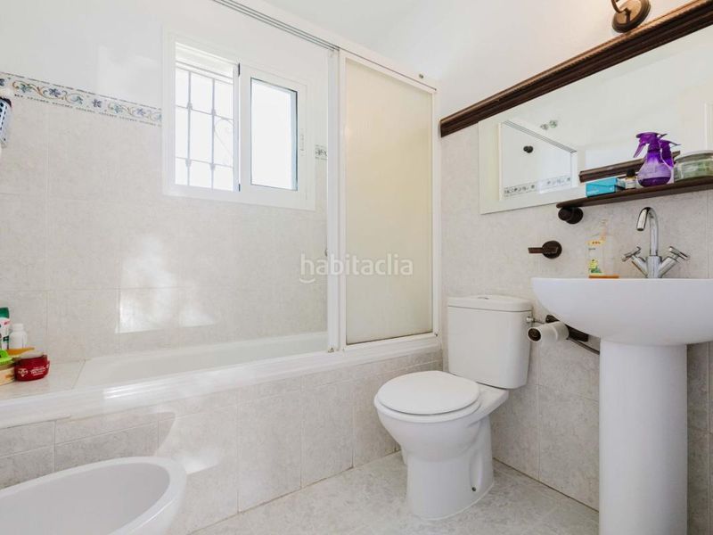 Foto 4830ab20-6e90-4e48-a88f-2b61a463c376. Casa adossada amb calefacció aparcament piscina a Marbella