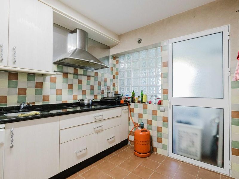Foto 9d531876-185a-4746-ab58-1bd32ceee738. Casa adossada amb calefacció aparcament piscina a Marbella