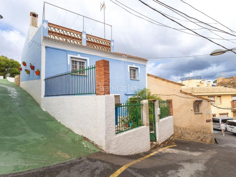 Foto 52254f91-f95a-4db9-b226-af10088ca040. Casa amb calefacció a Busot