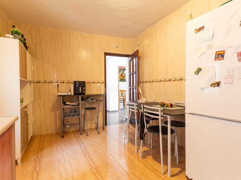 Foto f81b8844-8afd-4edc-9554-ccc11dd5bb6e. Casa amb calefacció a Busot