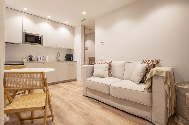 Foto d7a4736e-71bb-4c43-965d-959f6a8e568f. Pis amb calefacció a Recoletos Madrid