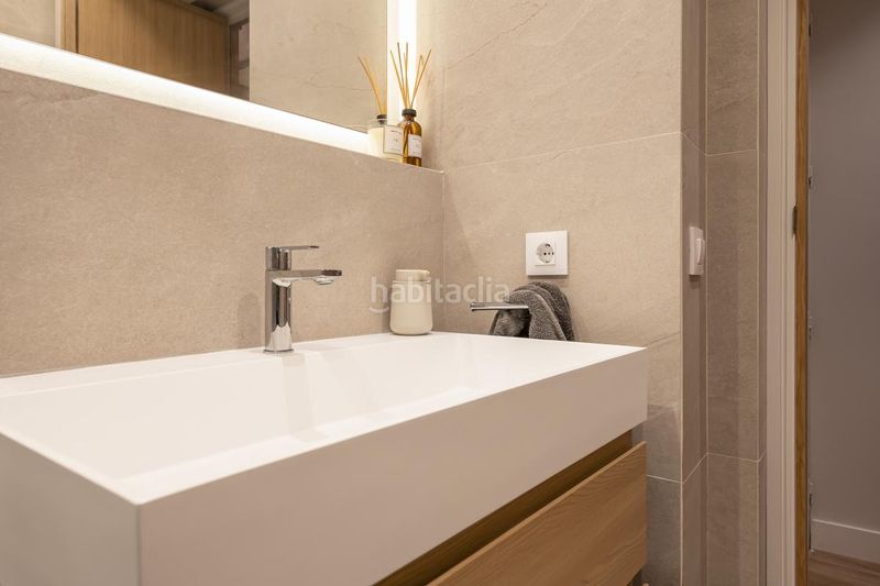 Foto e5de5daa-82ac-4aa3-9bbf-69027a0ecbad. Pis amb calefacció a Recoletos Madrid