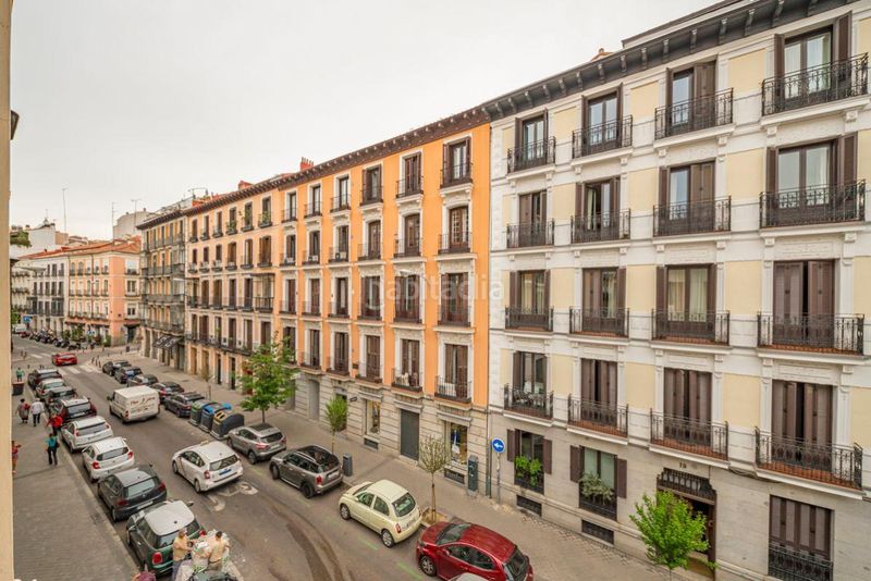 Foto d73a2ed6-1bd6-4a92-9cf1-30ca522c87fb. Dúplex amb calefacció aparcament a Justicia-Chueca Madrid
