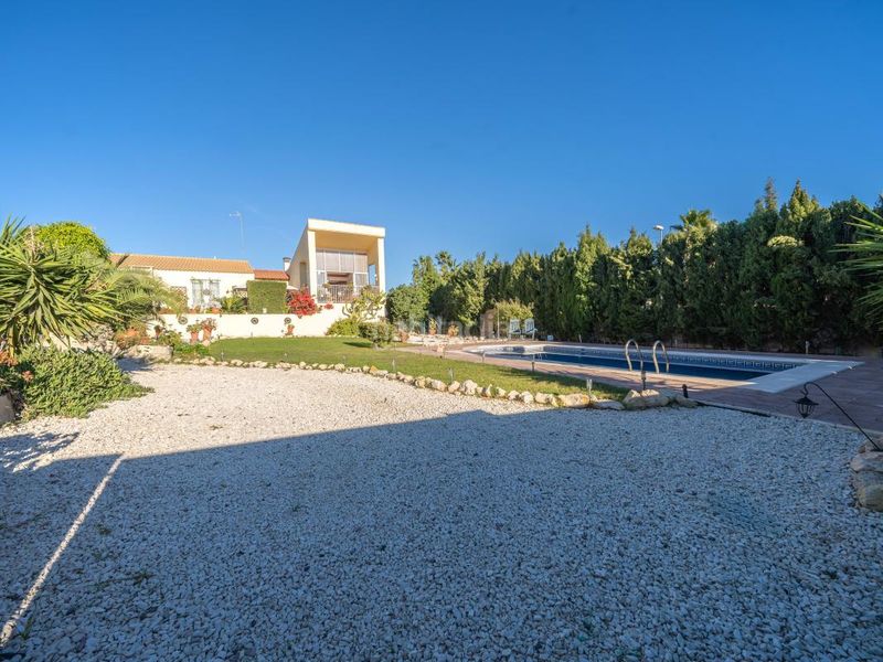 Foto 92311f7a-d2aa-472b-b262-8c926fe74a8c. Xalet amb calefacció aparcament piscina a Valle del Sol Mutxamel