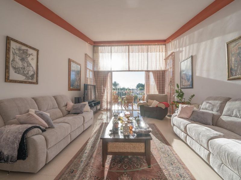 Foto a8b01f88-5926-44bc-8fd5-b8d78c7d6070. Xalet amb calefacció aparcament piscina a Valle del Sol Mutxamel