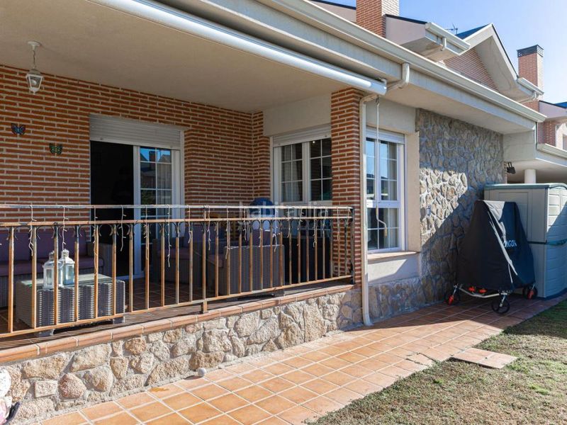 Foto b7d2b6fa-3981-4785-b52f-deb1cafe2c9e. Casa adossada amb calefacció aparcament piscina a Illescas