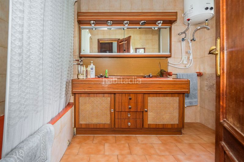 Foto 2152730e-a883-4f79-9a16-a8f66c350de5. Casa amb calefacció aparcament a Peñagrande Madrid