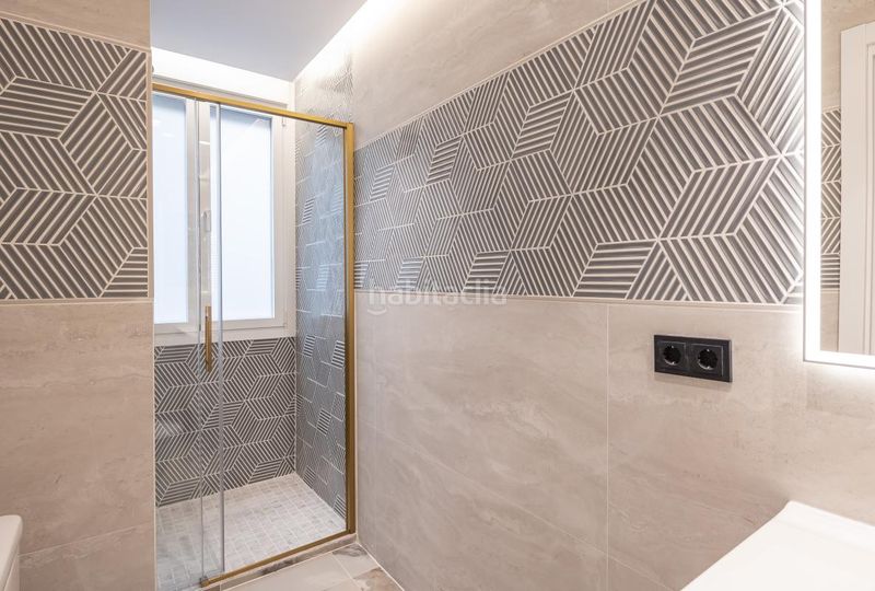 Foto d021d238-a1b0-42f1-8baa-8d2fbf045a48. Pis amb calefacció a Vallehermoso Madrid