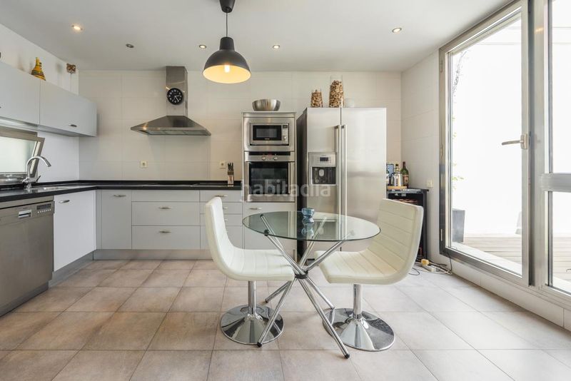 Foto 2798ec7a-9b60-4d5a-9dfb-498e311444d5. Àtic amb calefacció aparcament piscina a Virgen del Cortijo-Manoteras Madrid