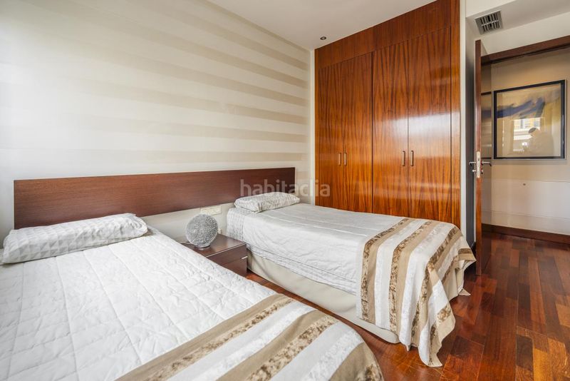 Foto 30577b70-cc14-4a71-b0c5-8cd6ff3713b9. Àtic amb calefacció aparcament piscina a Virgen del Cortijo-Manoteras Madrid