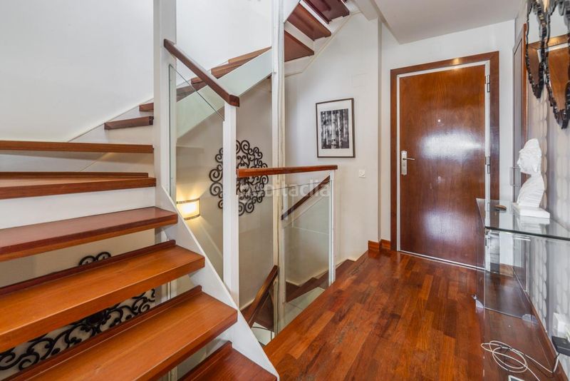 Foto 83b6a155-9980-40fa-afe0-ceefd74d6d37. Àtic amb calefacció aparcament piscina a Virgen del Cortijo-Manoteras Madrid