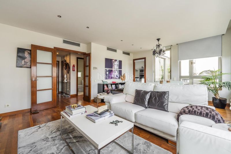 Foto 88576d9b-71dc-4a39-ad9a-c013db7fbab4. Àtic amb calefacció aparcament piscina a Virgen del Cortijo-Manoteras Madrid