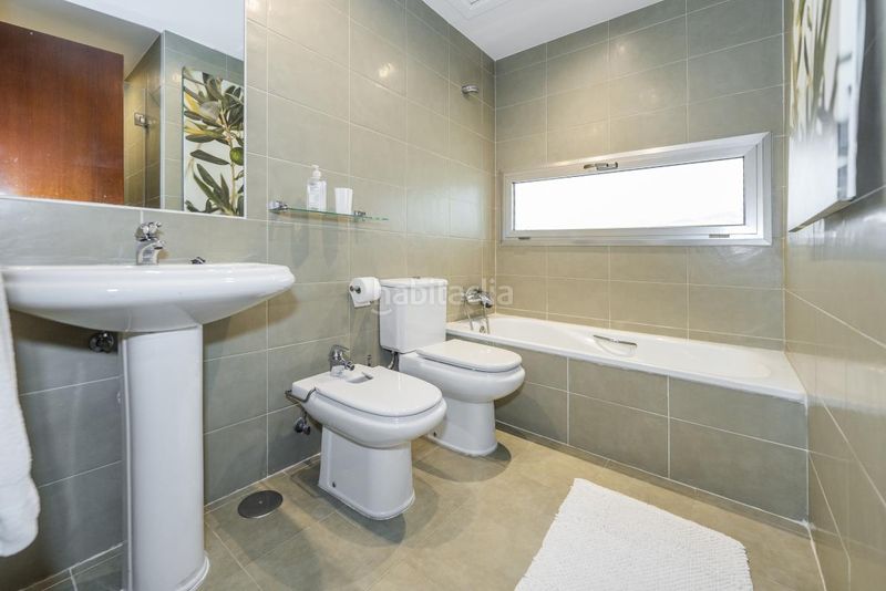 Foto cc5e728f-3fb9-476f-9c00-d610a530d35d. Àtic amb calefacció aparcament piscina a Virgen del Cortijo-Manoteras Madrid