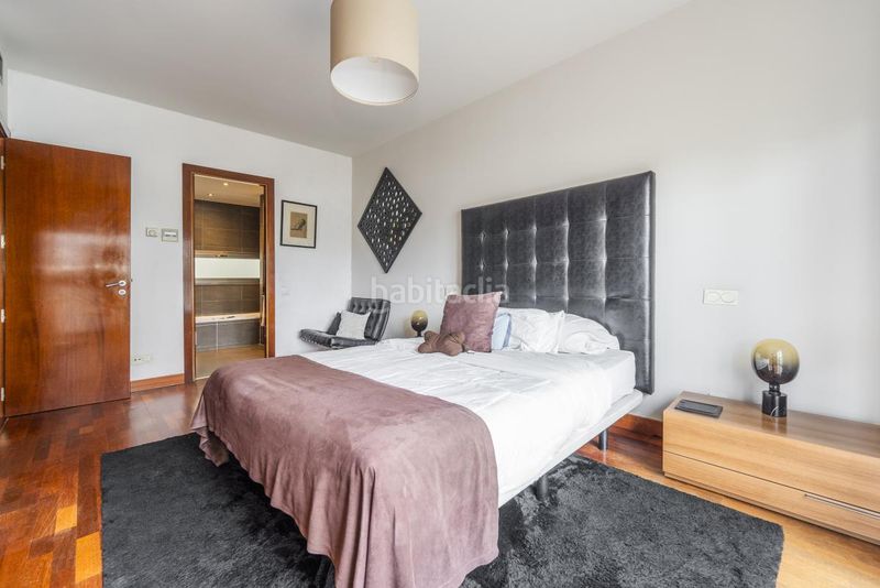 Foto ced591fc-cfcd-47fb-8d66-a01c9145463f. Àtic amb calefacció aparcament piscina a Virgen del Cortijo-Manoteras Madrid