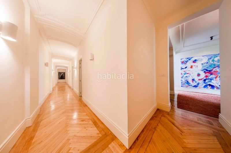 Foto a5d33d58-8e9b-4677-ad17-edec9053d6ed. Pis amb calefacció aparcament a Almagro Madrid