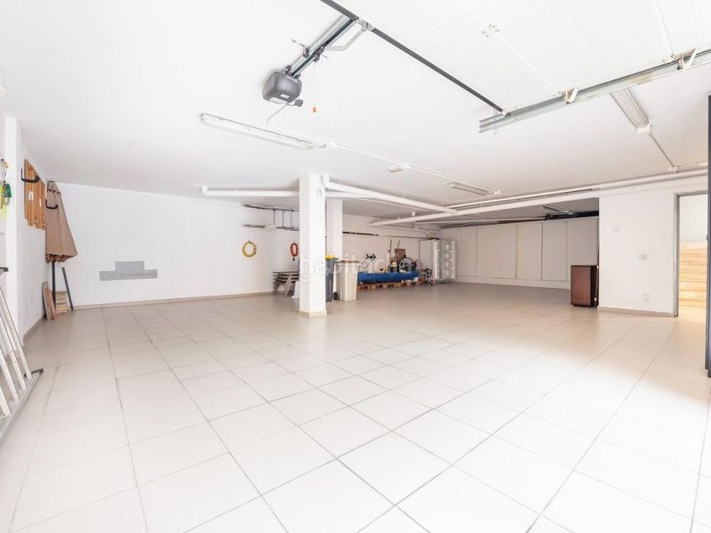 Foto d9226745-2207-465f-9735-1c26424835e7. Casa adossada amb calefacció aparcament piscina a Madrid