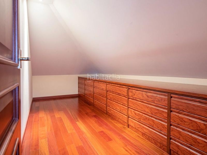 Foto f0b433a9-720a-45e3-9e33-346623d2dbd4. Casa adossada amb calefacció aparcament piscina a Madrid