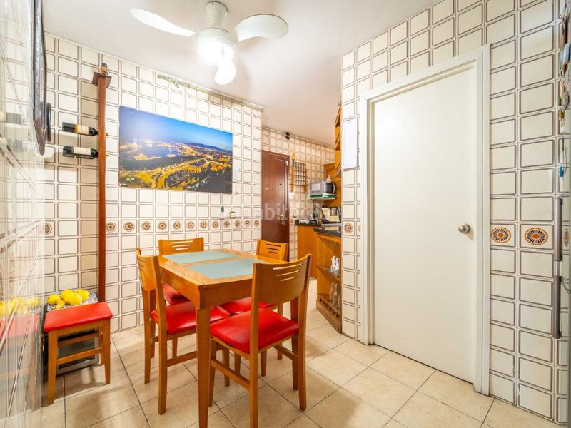 Foto 3e0bd2bc-bf9b-48d5-93c1-5d0ffc06c902. Piso en Limonar Málaga