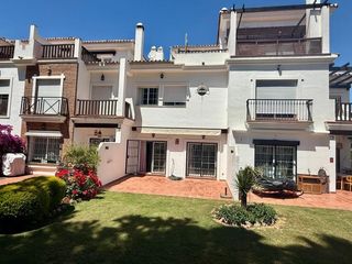 Casa pareada en Buenavista-Lauro Golf