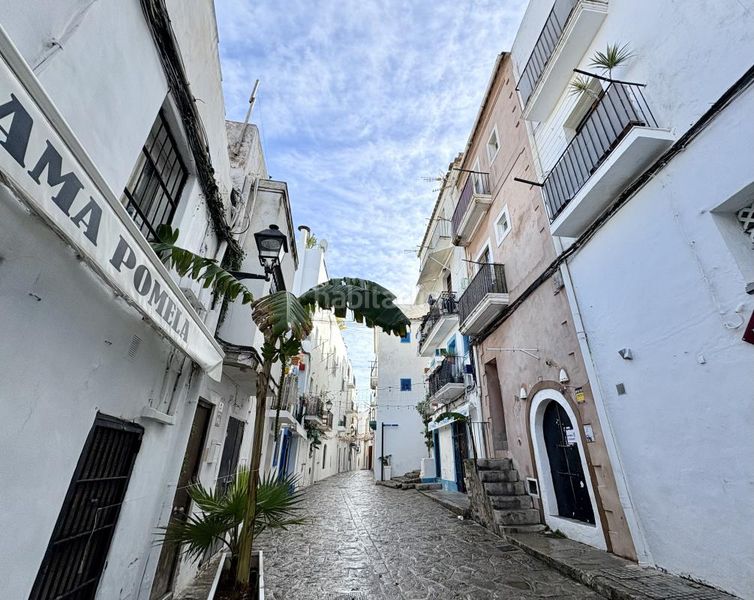 Foto 3d387fa8-3b2b-41ce-9c6f-1bf1c14da6f6. Piso en Dalt Vila-La Marina Ibiza