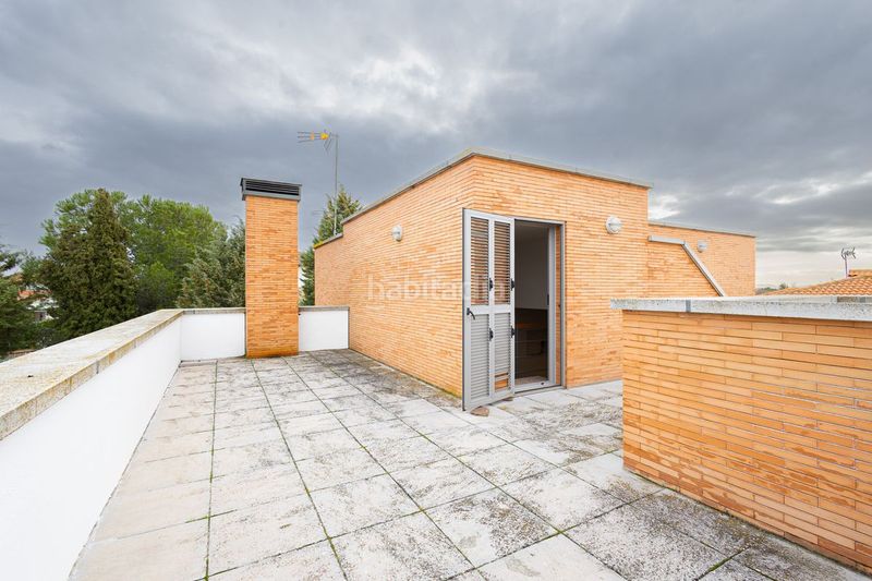 Foto 0833ff3b-c480-48e0-aacf-62484c47b181. Chalet mit heizung parking in Olías del Rey
